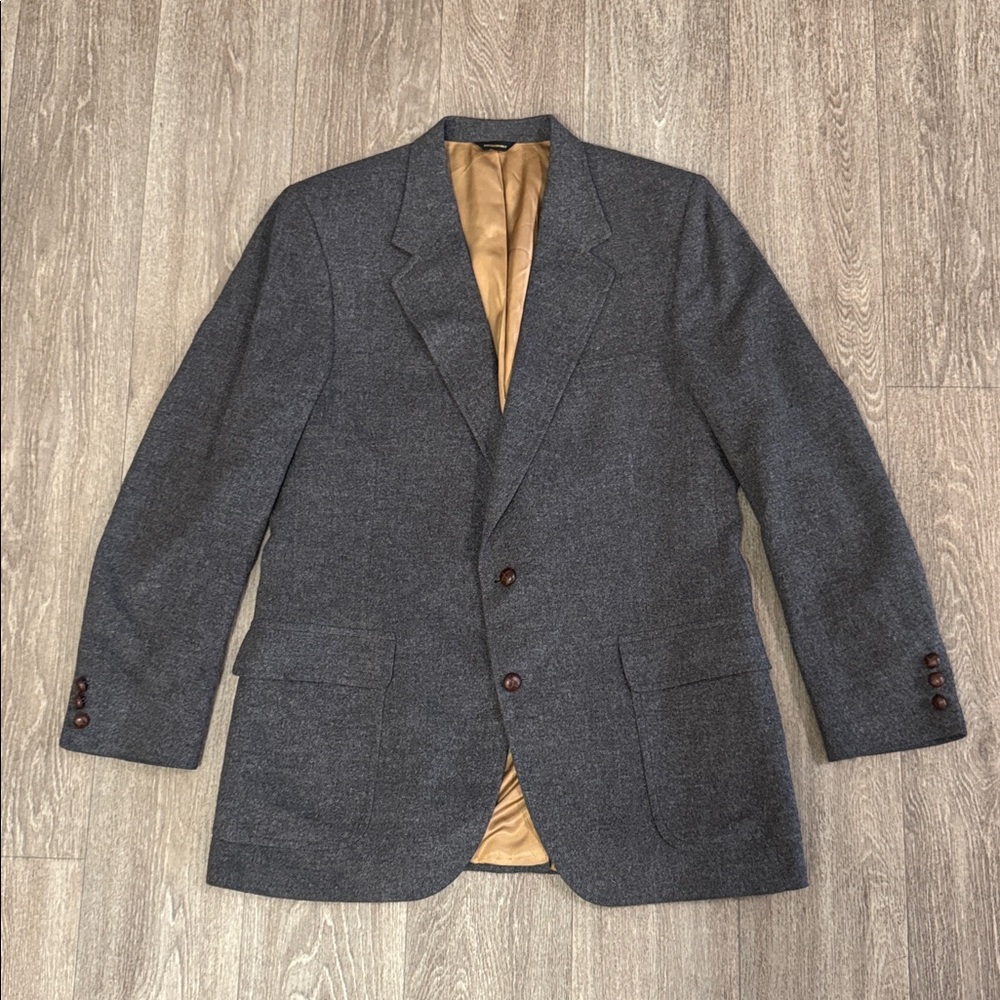 Vintage Raleighs 100% camel hair men’s blazer